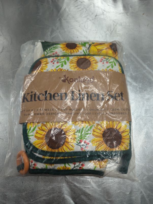 Photo 2 of KOALAND Cute Sunflower Kitchen Towels 5 Piece Linen Set, 2 Oversized Tea Towels 2 Pot Holders 1 Oven Mitt, 100-percent Cotton Sunflower Decorative Dish Towels, Floral Pot Holders, Sunflowers Decor
