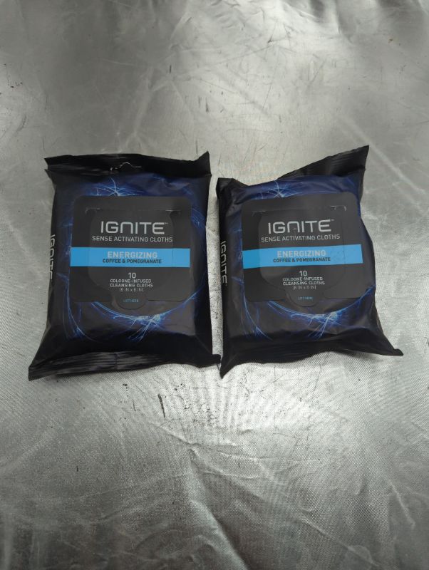Photo 2 of Ignite Mens Body Wet Wipes, Extra Thick 8" x 8" Shower Wipes, Energizing Scent, 10 count Energizing 10 Count (2 Packs)