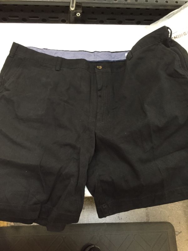 Photo 2 of Amazon Essentials Men's Classic-Fit 9" Short 44 Black