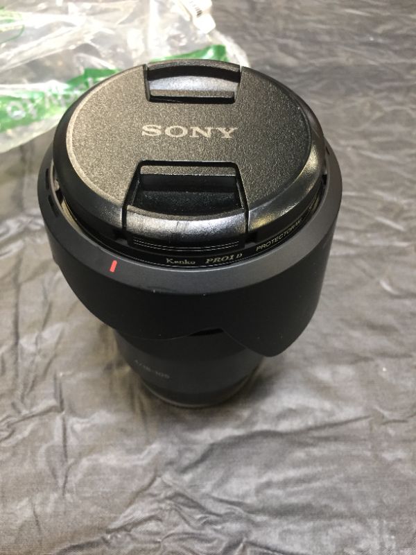 Photo 5 of Sony SELP18105G E PZ 18-105mm F4 G OSS , Black Camera Lens