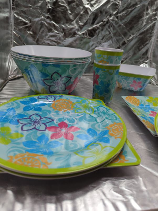 Photo 2 of GLAD - Floral/Beachy Design Bundle - 4 Serving Bowls, 1 Small Square Bowl, 2 Cups, 4 Large Plates, 3 Small Plates 