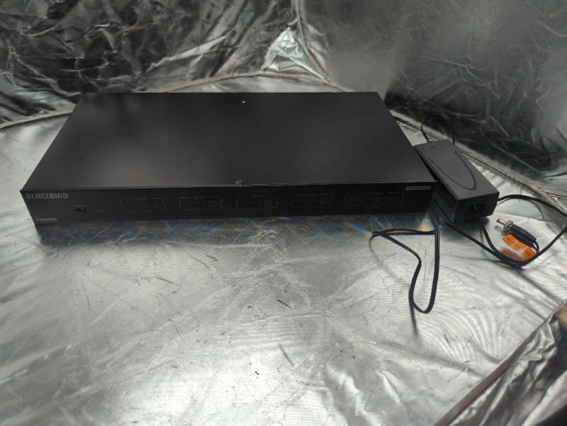 Photo 2 of Blackbird 4K HDMI Matrix, 4x4, HDBaseT, HDR, 18G, 4K@60Hz, YCbCr 4:4:4, HDCP 2.2, EDID, IR, SPDIF, RCA, TCP/IP, RS-232, and 3 Receivers 70m
