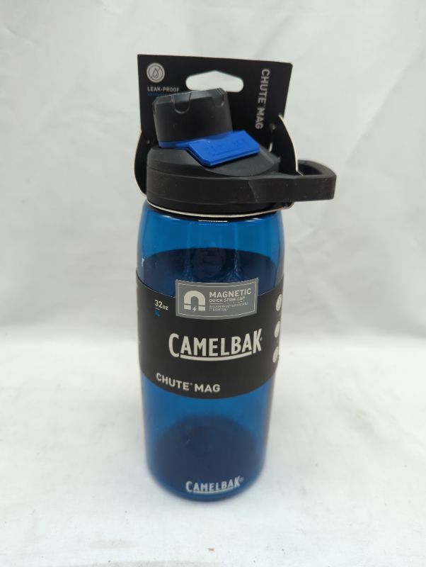 Photo 2 of CamelBak Chute Mag Water Bottle 20 oz 32 oz dark blue