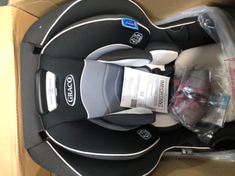 Photo 3 of Graco Extend2Fit Convertible Car Seat, Gotham