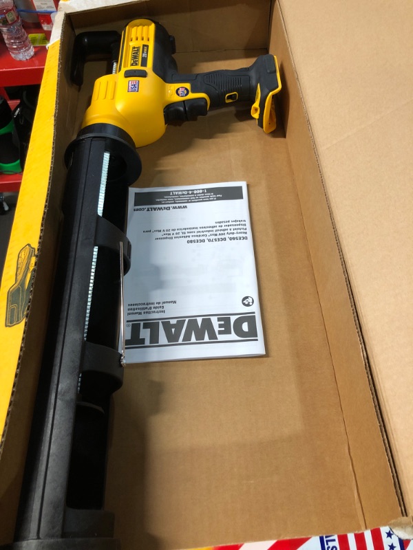 Photo 2 of *USED* 20-Volt MAX Cordless 29 oz / 600 ml Adhesive Gun (Tool-Only)