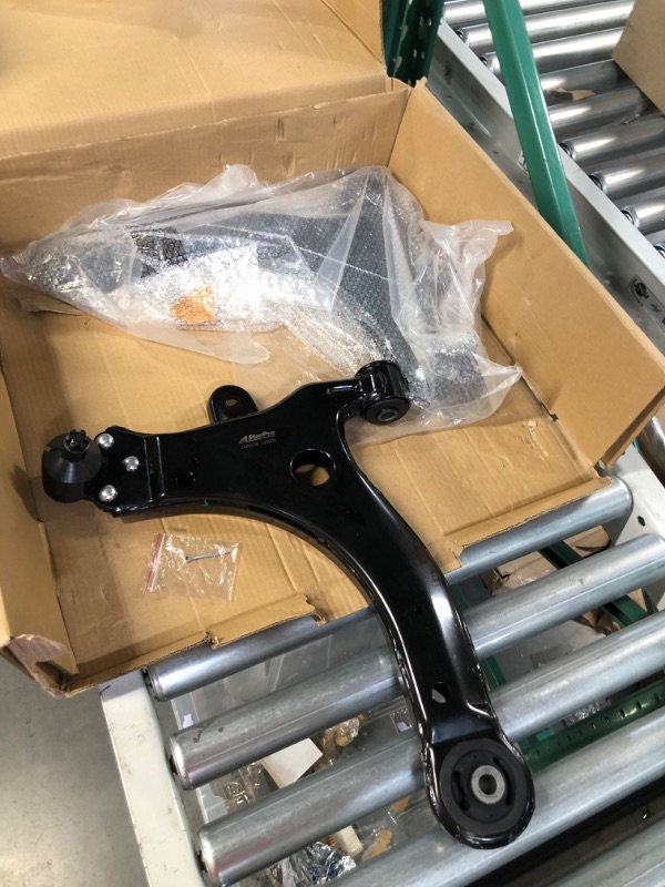 Photo 1 of ASTARPRO 2pcs Front Lower Control Arms with Ball Joints