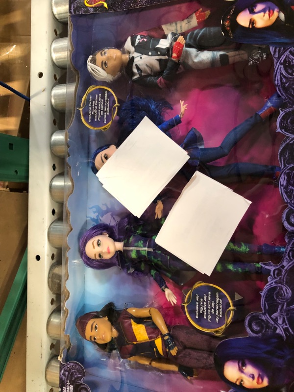 Photo 2 of Disney Descendants 3 Isle of The Lost Collection 4 Pack Dolls