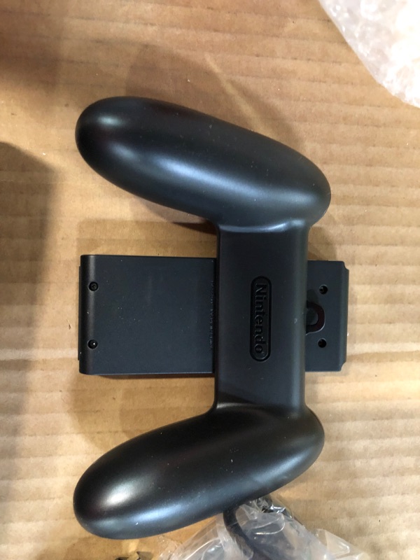 Photo 3 of **FOR PARTS ONLY**  USED****NO CONTROLLER OR NINTENDO SWITCH!!!**** 
Nintendo Switch Screen TV Dock Station &Official Nintendo Switch Joy-Con Comfort Grip