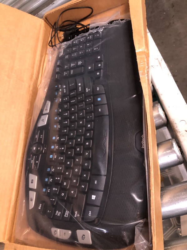 Photo 2 of Logitech K350 2.4Ghz Wireless Keyboard (Renewed)