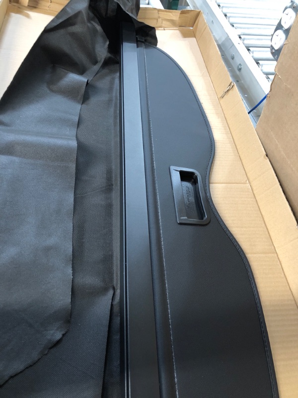 Photo 2 of Marretoo Cargo Cover Factory Style for Jeep Grand Cherokee Cargo Trunk Cover Accessories 2011-2020 2021 Black Retractable Trunk Security Shield Shade?Not fit 2021 Winter-2022 Jeep Grand Cherokee L? For Jeep Grand Cherokee 2011-2021 Type A Black