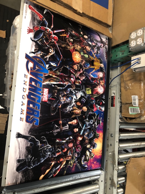 Photo 2 of (SE ENOTES) Trends International Marvel Cinematic Universe - Avengers - Endgame - Lineup Wall Poster, 22.375" x 34"