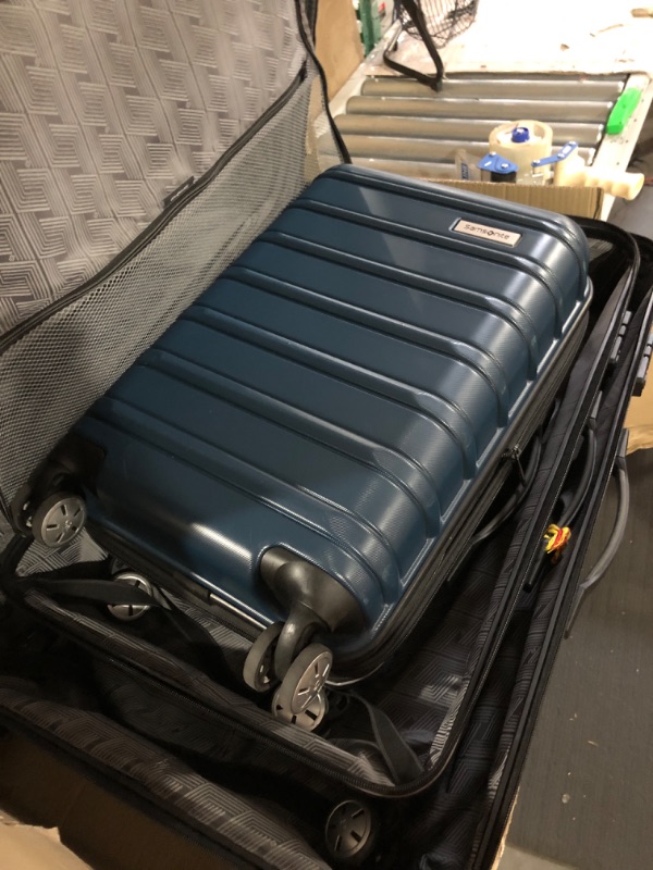 Photo 4 of ***DAMAGED - SEE NOTES***
Samsonite Omni 2 Hardside Expandable Luggage with Spinner Wheels, 3-Piece Set Nova Teal