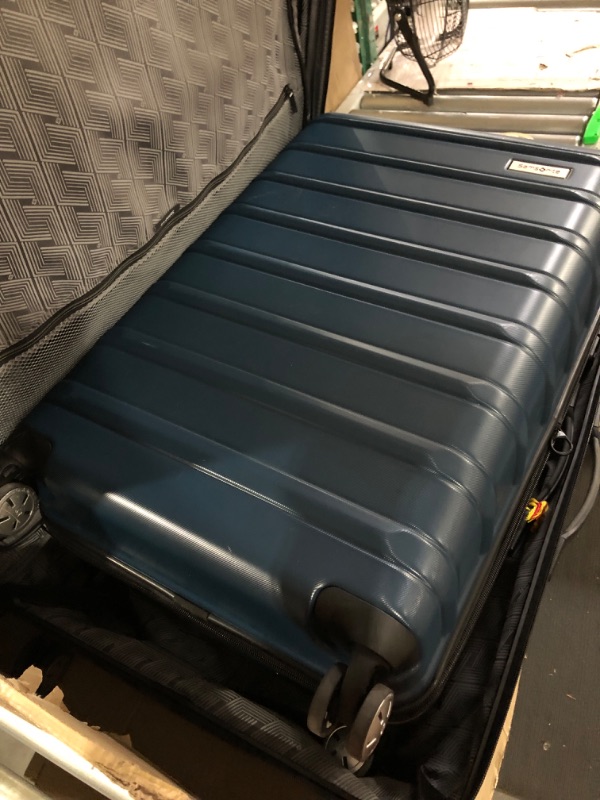 Photo 3 of ***DAMAGED - SEE NOTES***
Samsonite Omni 2 Hardside Expandable Luggage with Spinner Wheels, 3-Piece Set Nova Teal