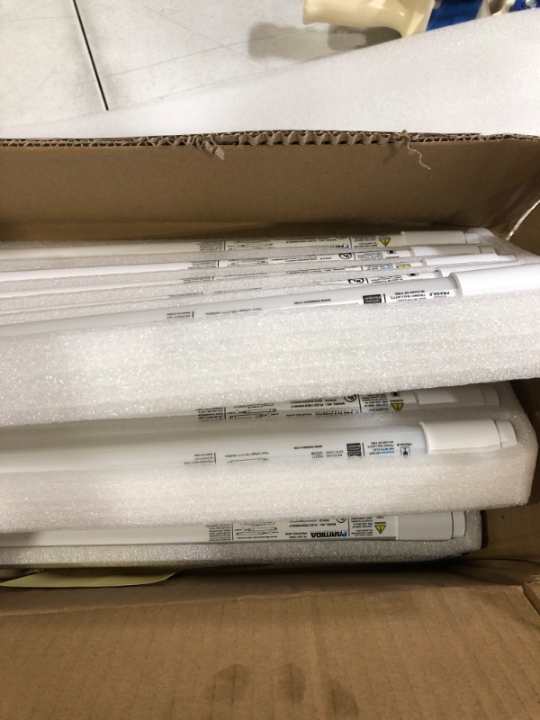 Photo 4 of Parmida LED Technologies (20 pack) T8 light tube, type b, 4ft, 18w