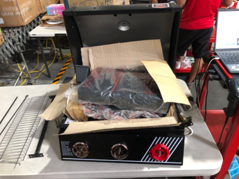 Photo 1 of ***DAMAGE - MISSING PARTS - SEE NOTES***
Dyna-Glo 3-Burner Propane Gas Grill in Matte Black