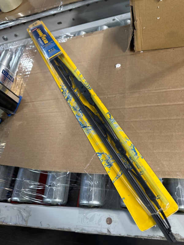 Photo 2 of Goodyear Integrity Windshield Wiper Blade, 26 Inch 26" Single