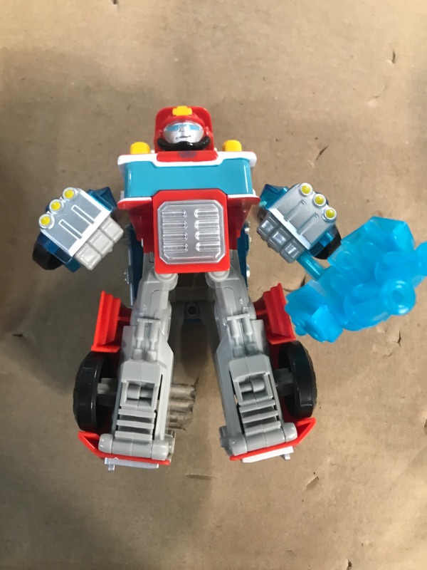 Photo 2 of Playskool Heroes Transformers Rescue Bots Energize Heatwave The Fire Bot Converting Toy 