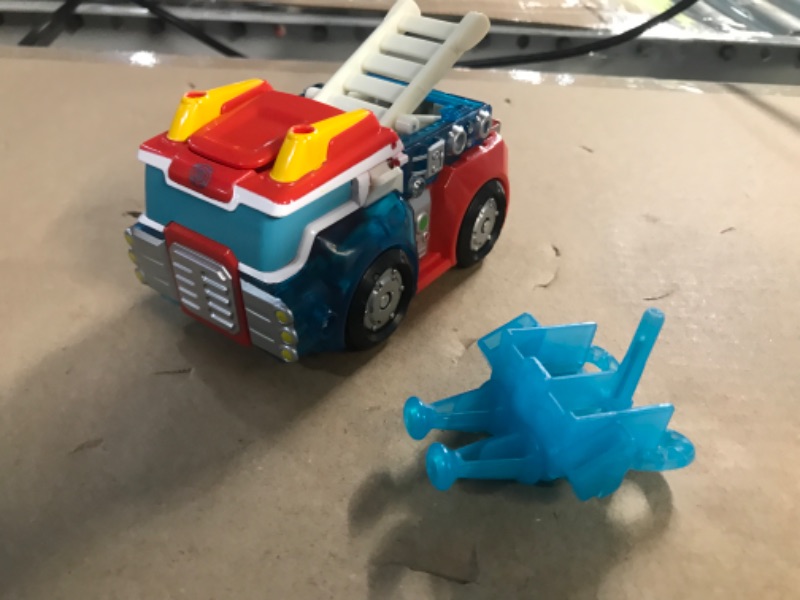 Photo 3 of Playskool Heroes Transformers Rescue Bots Energize Heatwave The Fire Bot Converting Toy 