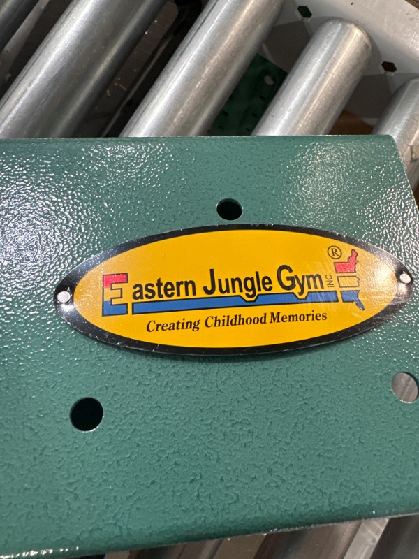 Photo 3 of **Heavy**Eastern Jungle Gym Easy 