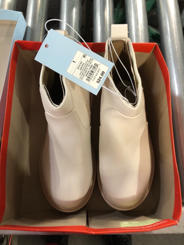 Photo 2 of NEW WITH TAGS* Girls' Zita Zipper Chelsea Boots - Cat & Jack Ivory 1