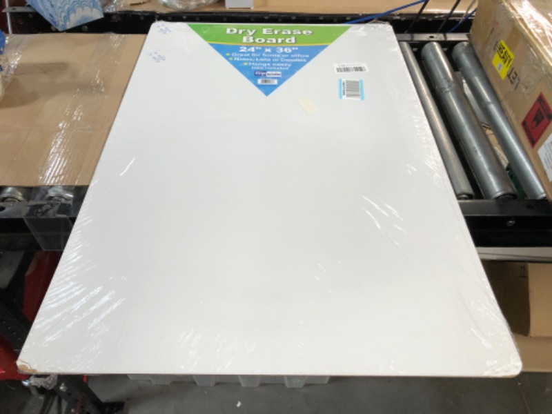 Photo 3 of ***CORNERS SLIGHTLY DAMAGED*** DRY ERASE BOARD 1 Pack, 24 x 36 Inches