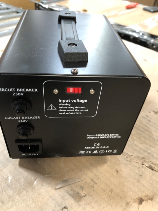 Photo 1 of UNABLE TO TEST**
Yinleader VTF-2000VA 2000W Voltage Converter Transformer(220V to 110V, 110V to 220V)