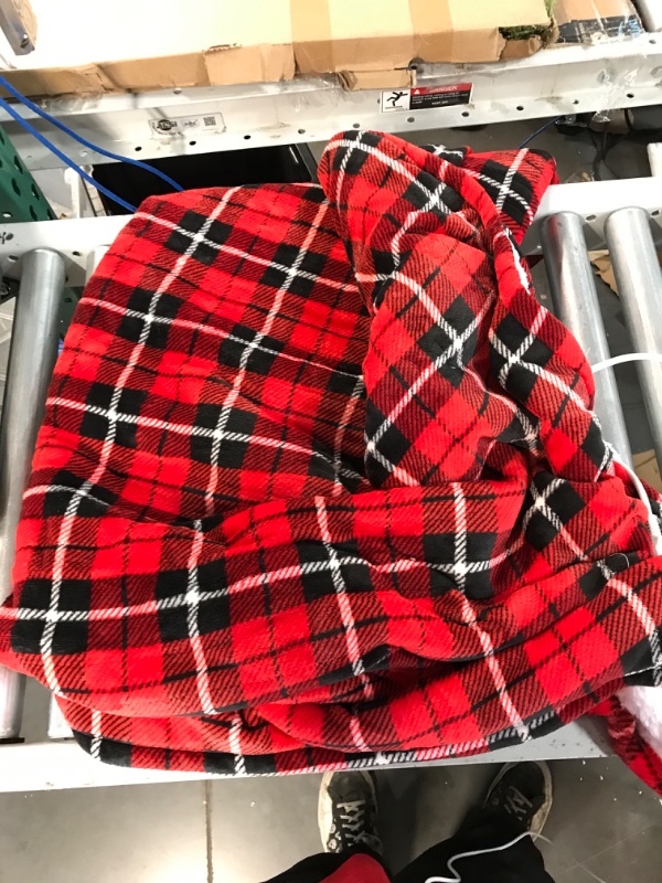 Photo 4 of [Working] SOCHOW Flannel Fleece Throw Blanket - Heated
