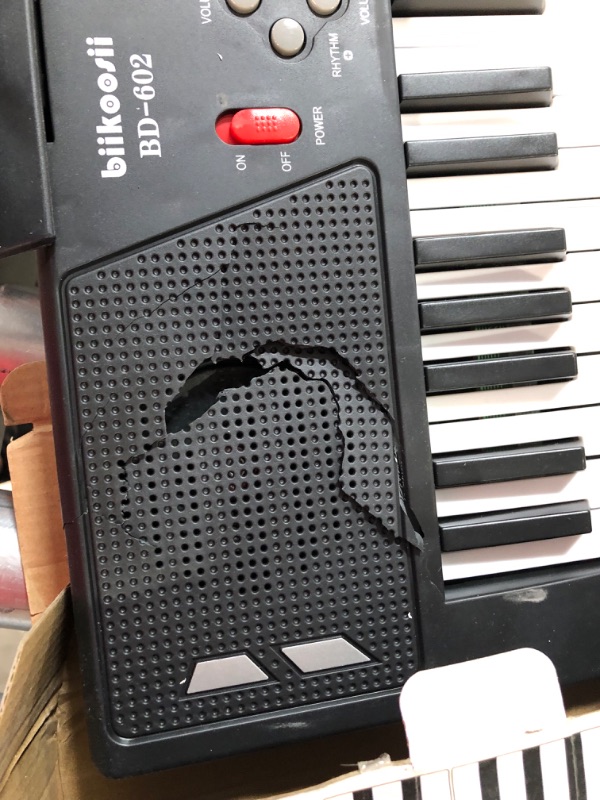 Photo 2 of **DAMAGED**61 Keys Keyboard Piano, Electronic Digital Piano with Built-In two Speaker Microphone- Black