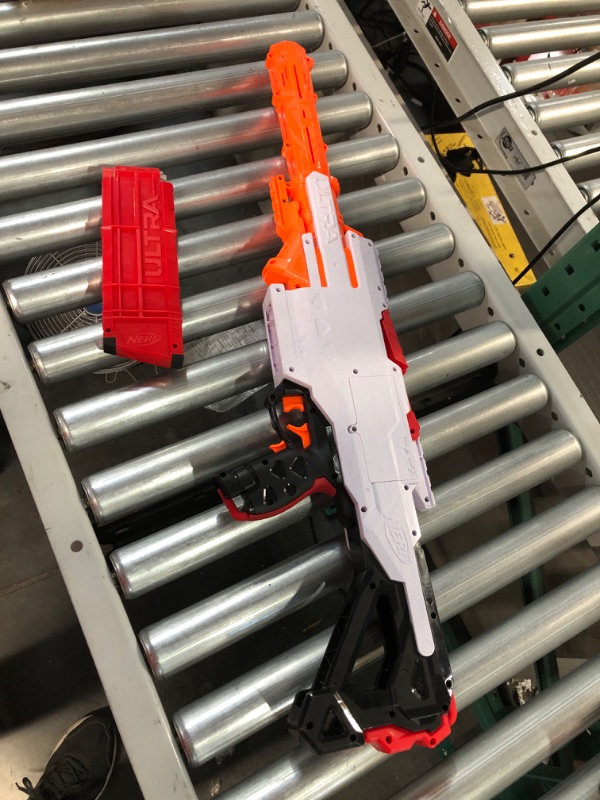 Photo 2 of *UNTESTED* NERF Ultra Strike Motorized Blaster, 10 AccuStrike Ultra Darts, 10-Dart Clip, Integrated Sight, Compatible Only Ultra Darts