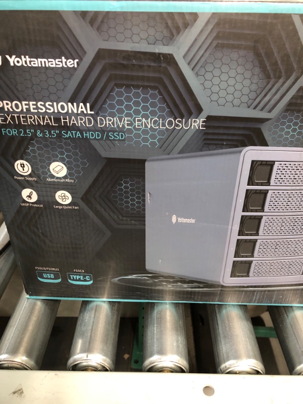 Photo 3 of Yottamaster 10Gbps 5 Bay USB C Hard Drive Enclosure