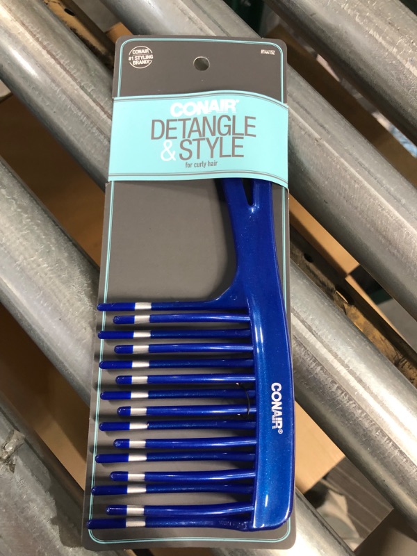 Photo 2 of Conair Comb Detangle, 3.2 Ounce