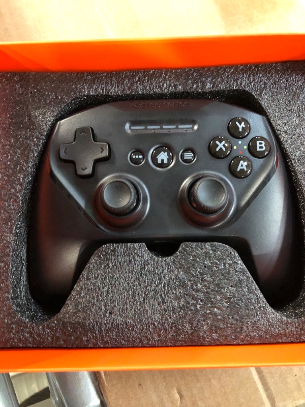 Photo 4 of SteelSeries Nimbus+ Wireless Gaming Controller - Rechargeable - For iPhone, iPad, iPod and Apple TV