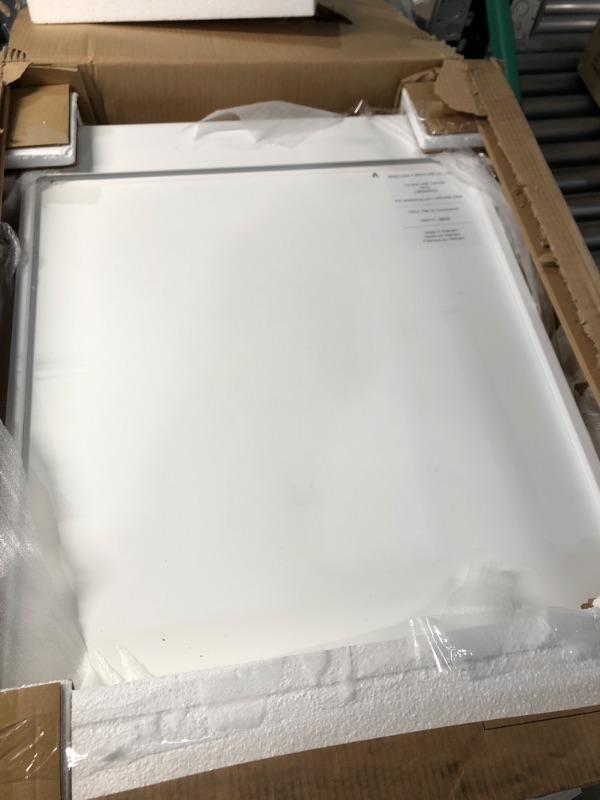 Photo 1 of *see notes* Lamport 26 in. W x 32 in. H Wall Cabinet in White