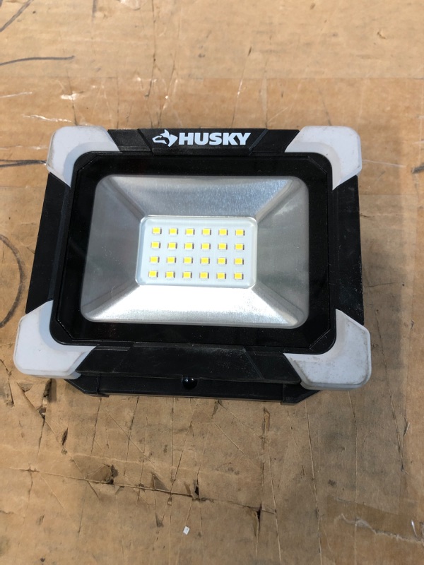 Photo 2 of  HUSKY 1000 Lumen Rechargeable Work Light 
