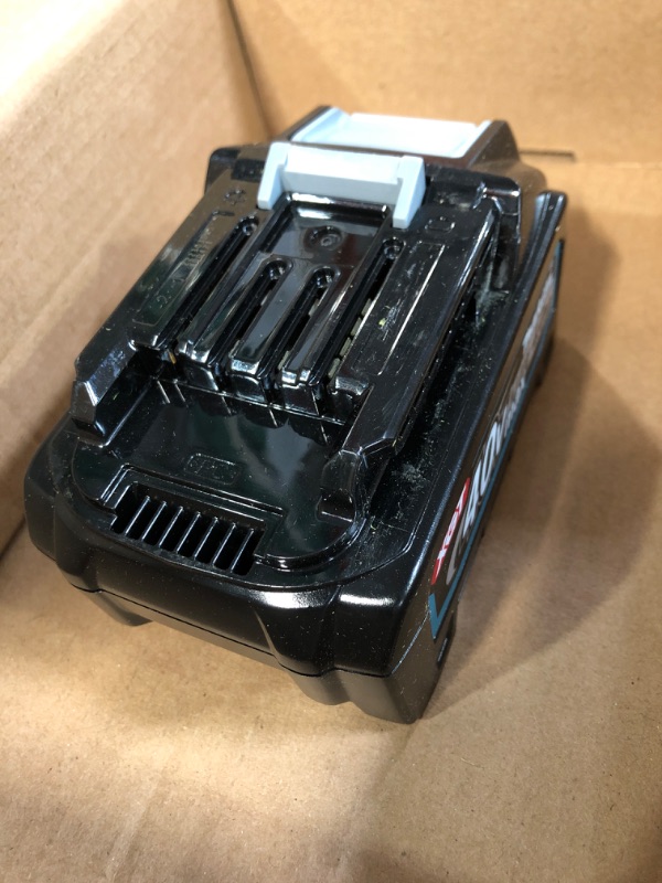 Photo 1 of Makita 40V Max XGT 4.0Ah Battery - not tested
