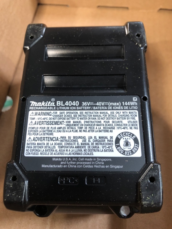 Photo 4 of Makita 40V Max XGT 4.0Ah Battery - not tested
