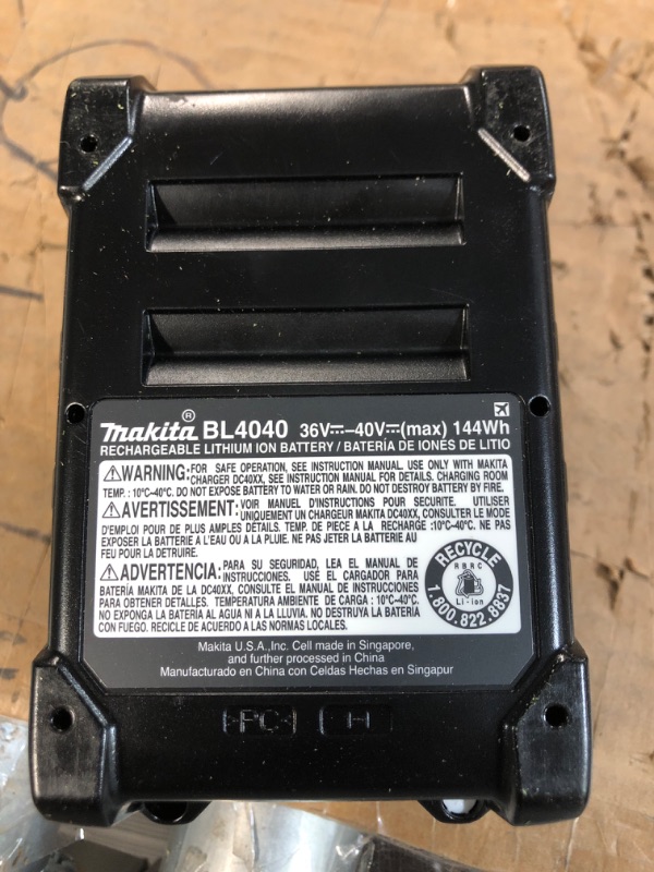 Photo 3 of Makita 40V Max XGT 4.0Ah Battery - not tested
