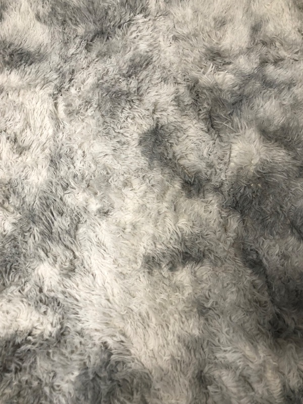 Photo 2 of **see notes** Fluffy Round Rug Carpets 5ft Round - grey/white 