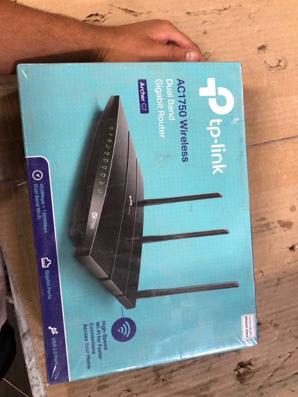 Photo 2 of Wireless Dual-Band Gigabit Router