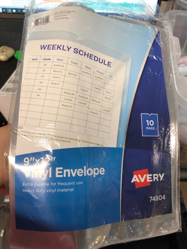 Photo 2 of Avery 74804 Top-Load Clear Vinyl Envelopes w/Thumb Notch, 9” x 12”, Clear (Pack of 10) Vinyl Envelope 9x12 Clear 10 Covers