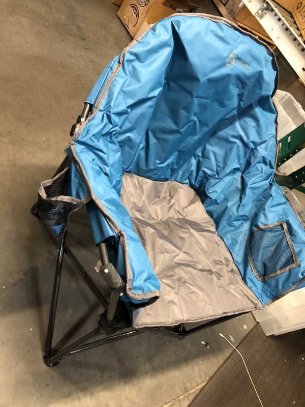 Photo 5 of **SEE NOTES**
ARROWHEAD OUTDOOR Oversized Heavy-Duty Club Folding Camping Chair, supports 330lbs, Carrying Bag, Blue