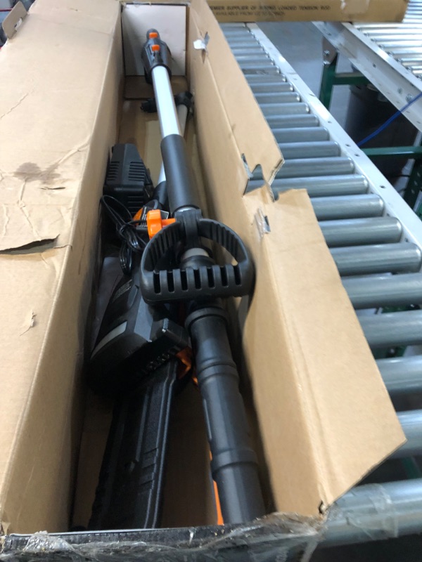 Photo 4 of **FOR PARTS ONLY**
WORX WG349 20V Power Share 8" Pole Saw with Auto Tension 20V Pole Saw