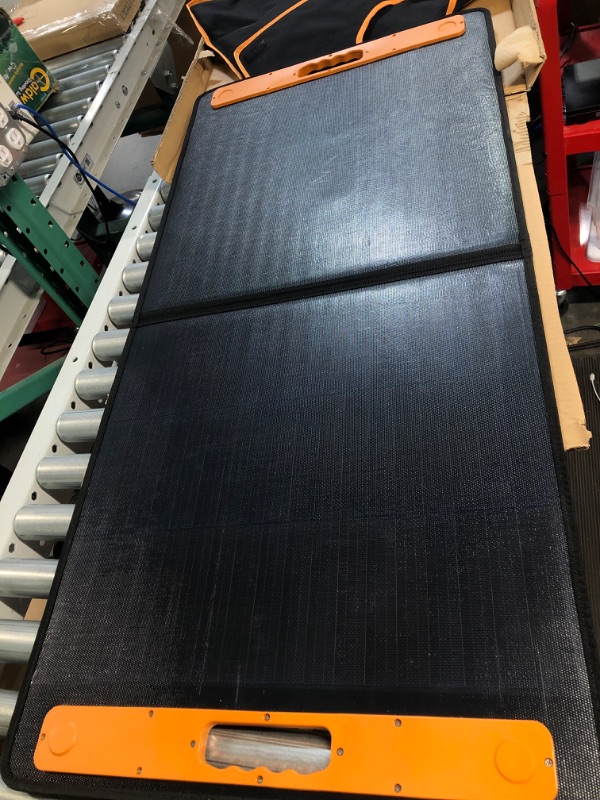 Photo 5 of 100W Folding Solar Panel