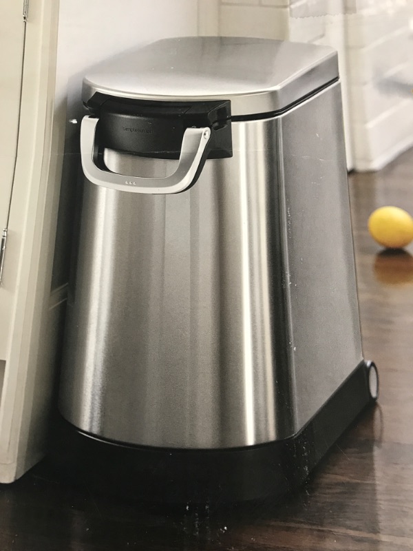 Photo 1 of **SEE PHOTOS FOR DAMAGE**  simplehuman 25 Liter, 27lb / 12.2 kg Medium Pet Food Storage Container