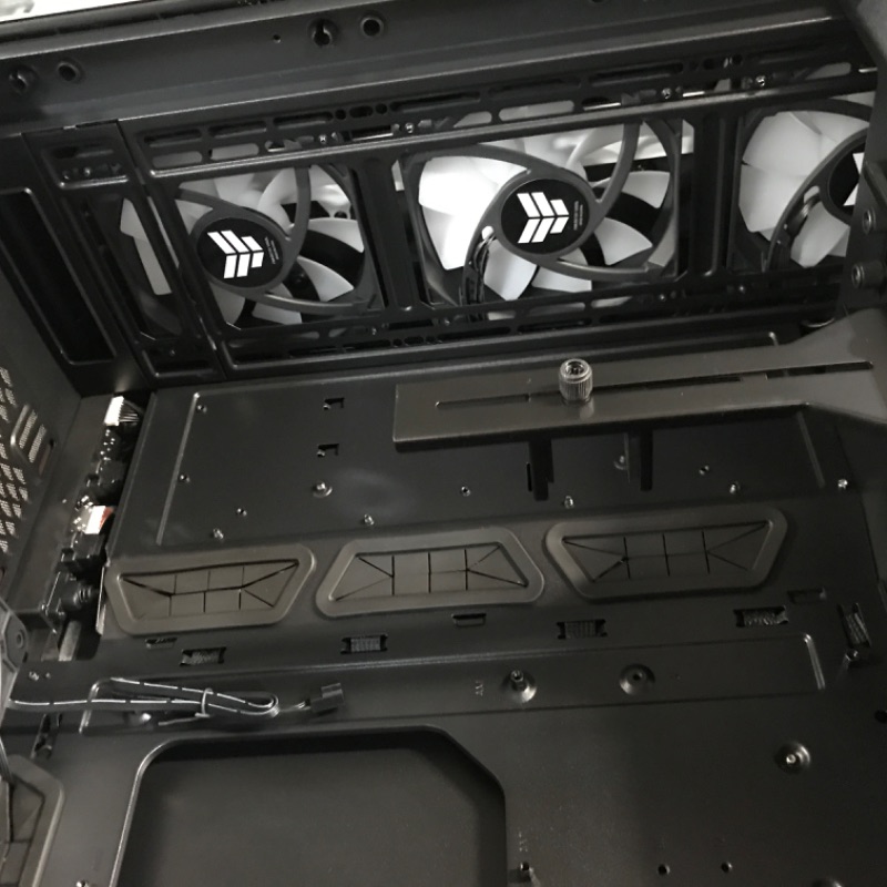 Photo 2 of Empowered PC Mantis V2 ATX Gaming and Professional Desktop PC Case