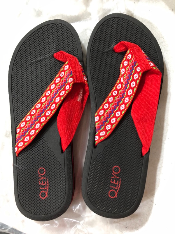 Photo 1 of QLEYO Women’s Flip Flops/Sandals/Summer Beach Slippers 8