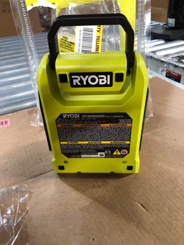 Photo 4 of RYOBI RYi300BG 300-Watt Powered Inverter for 40-Volt Battery