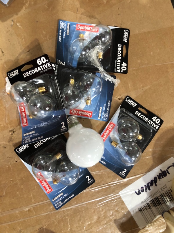 Photo 1 of 11 ASSORTED LIGHT BULBS 