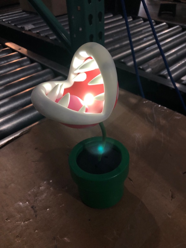 Photo 2 of *SEE NOTES* World Of Nintendo Piranha Plant Light 9"