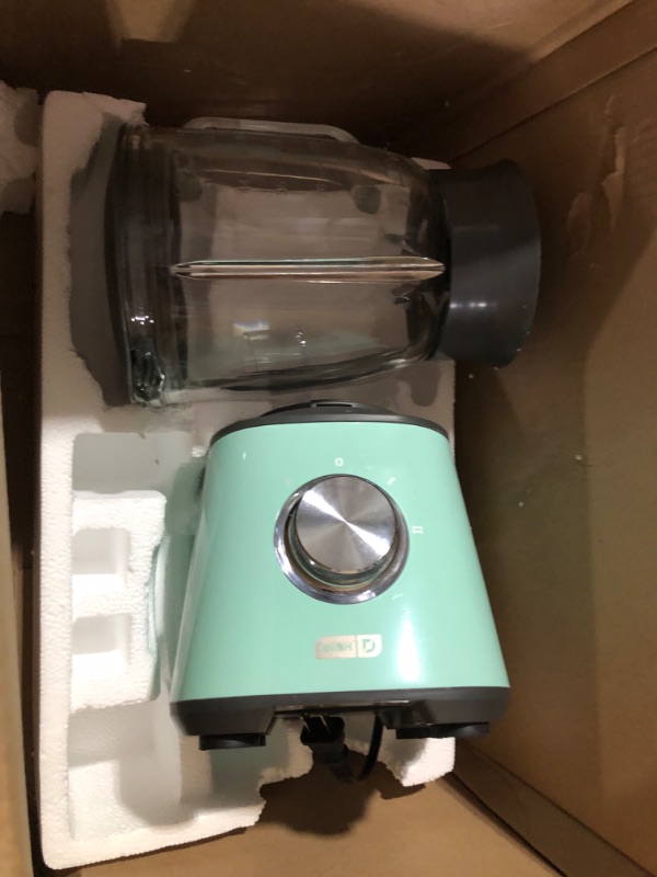 Photo 2 of **UNABLE TO TEST** DASH Quest Countertop Blender 1.5L with Stainless Steel Blades